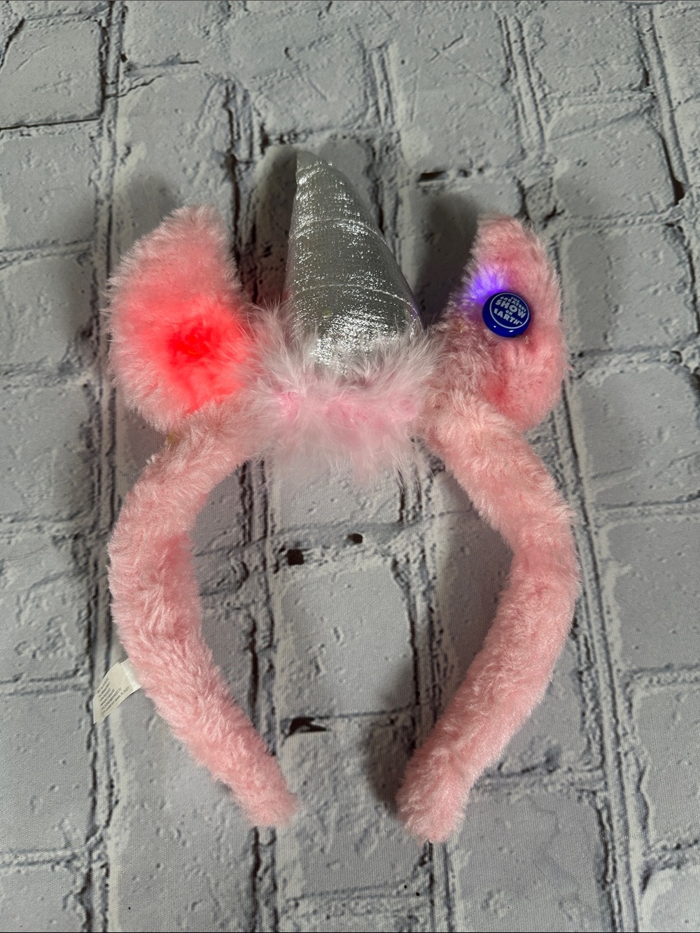 Ringling Bros Barnum Bailey Circus Pink Plush Unicorn Headband Flashes Lights